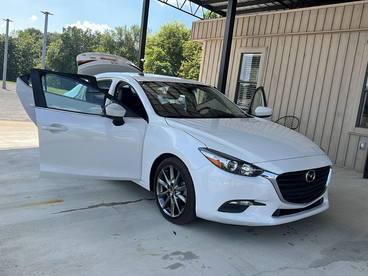 Mazda MAZDA3  2018
