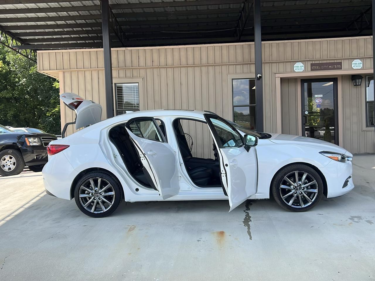 Mazda MAZDA3  2018