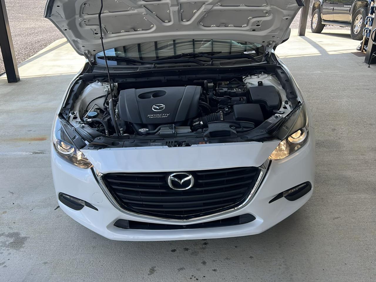 Mazda MAZDA3  2018