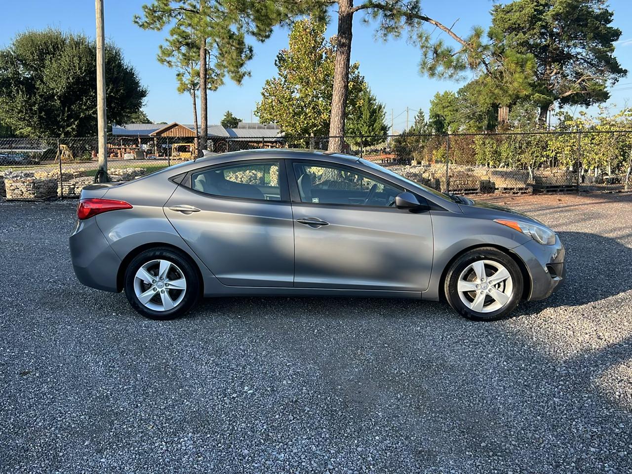 Hyundai Elantra  2013