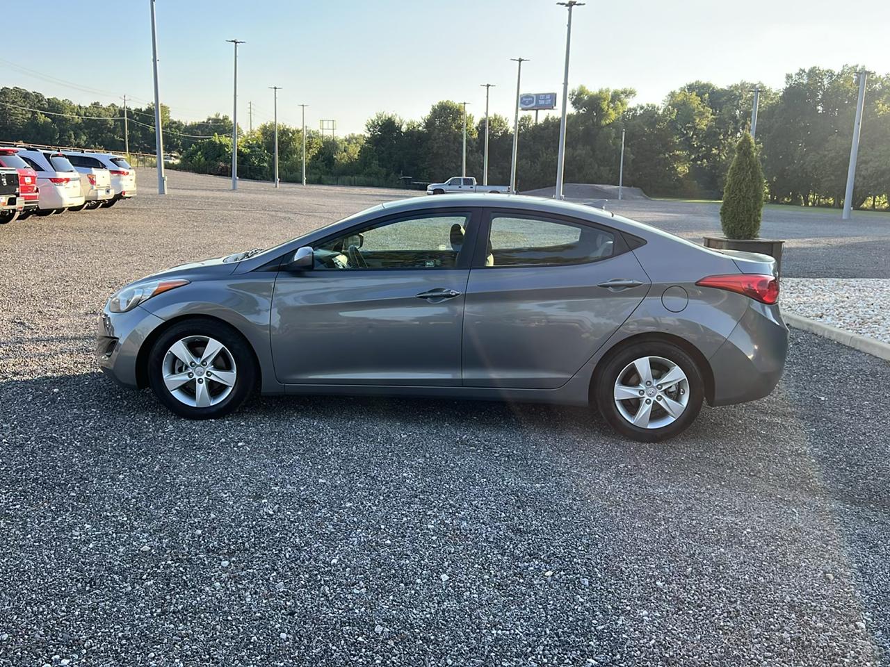 Hyundai Elantra  2013
