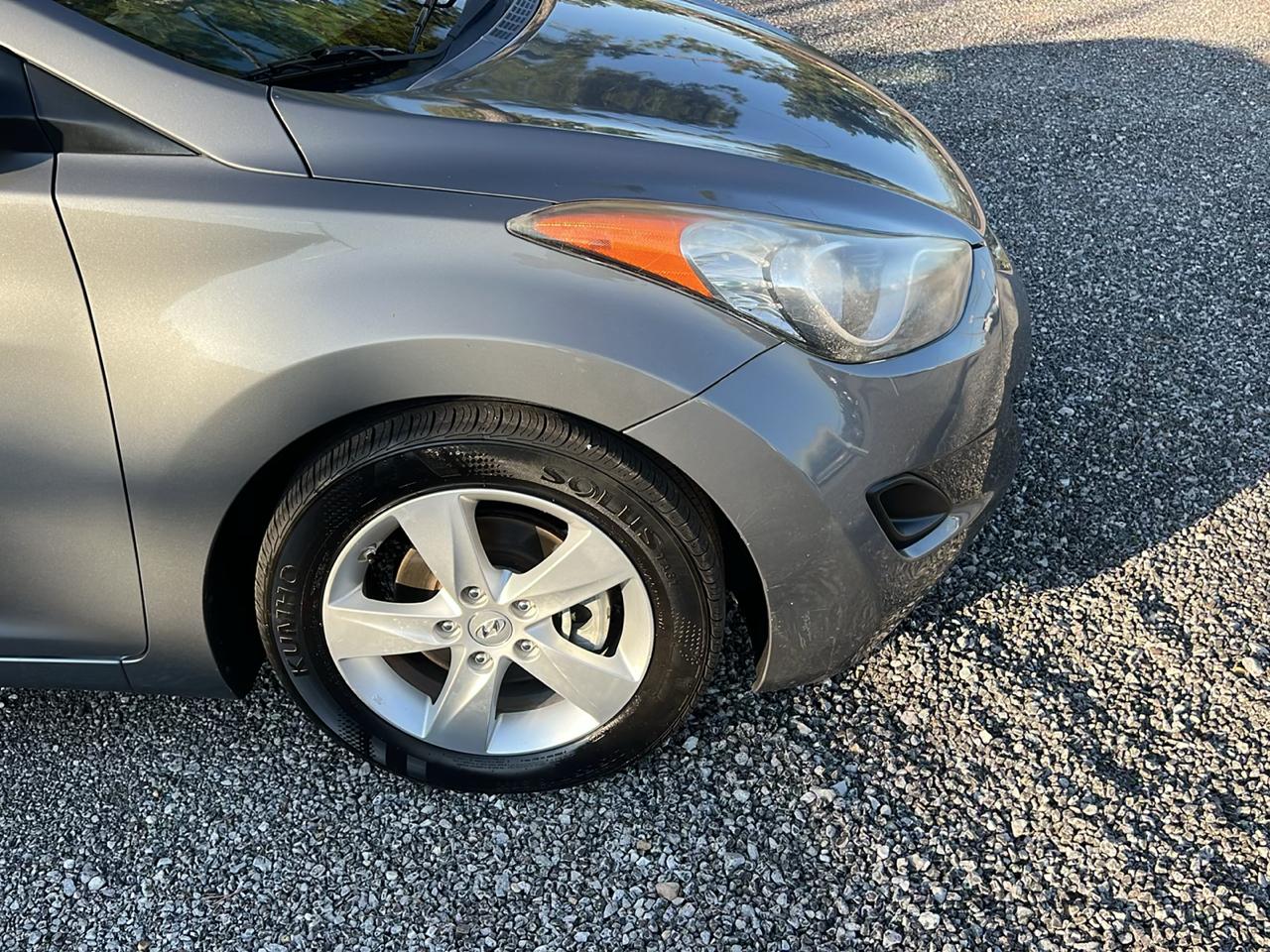 Hyundai Elantra  2013