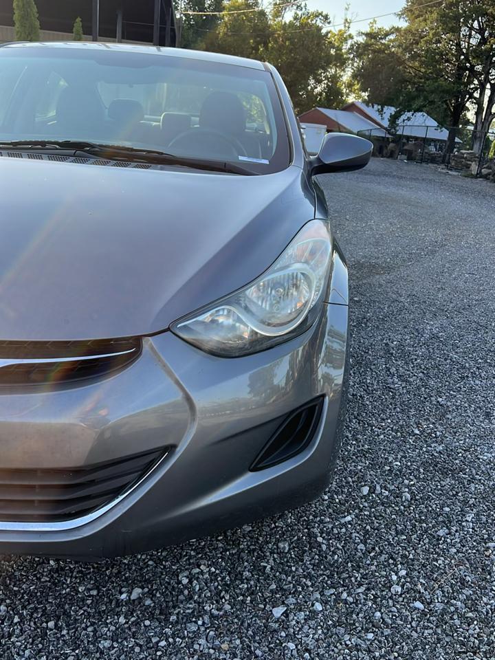 Hyundai Elantra  2013