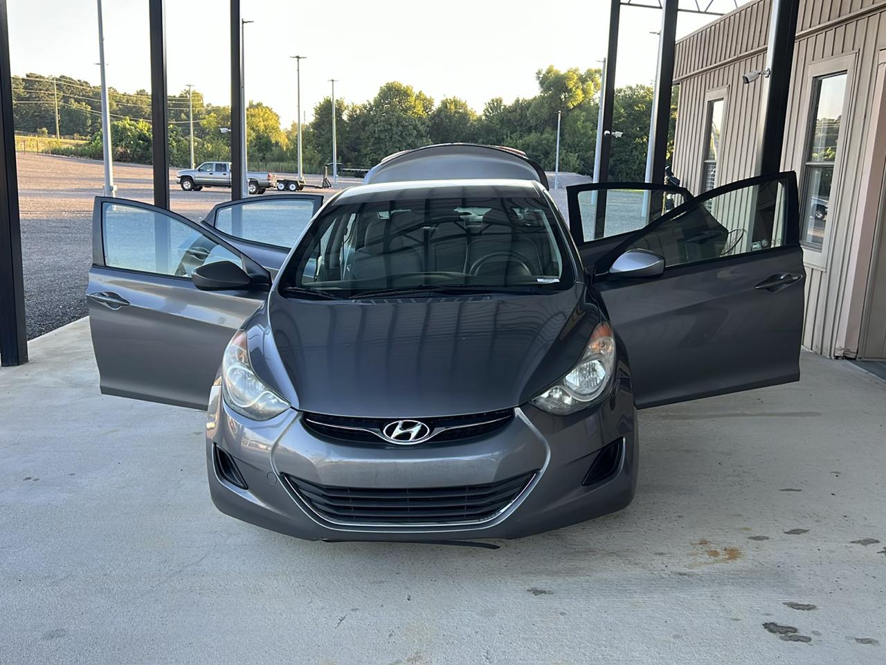 Hyundai Elantra  2013