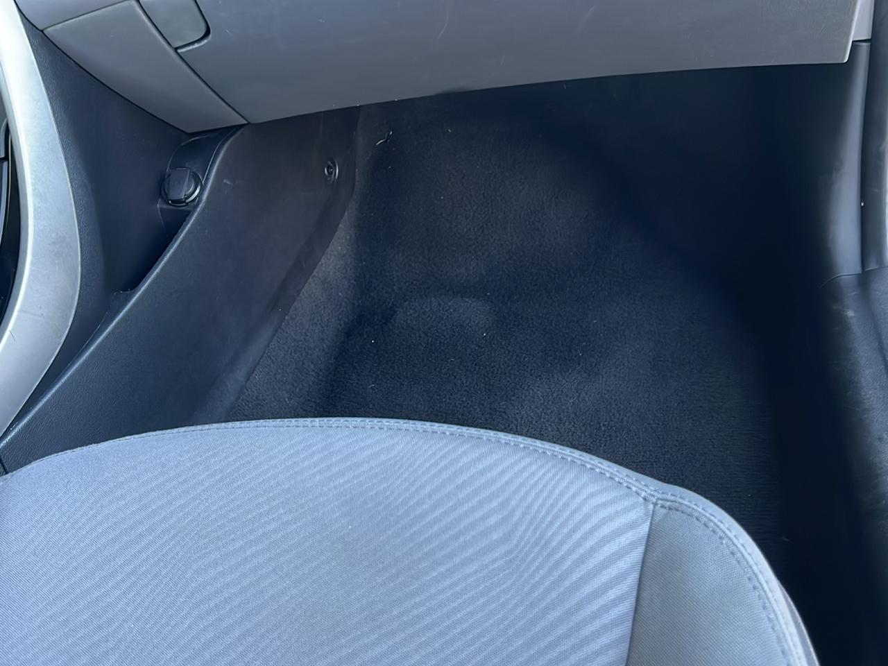 Hyundai Elantra  2013