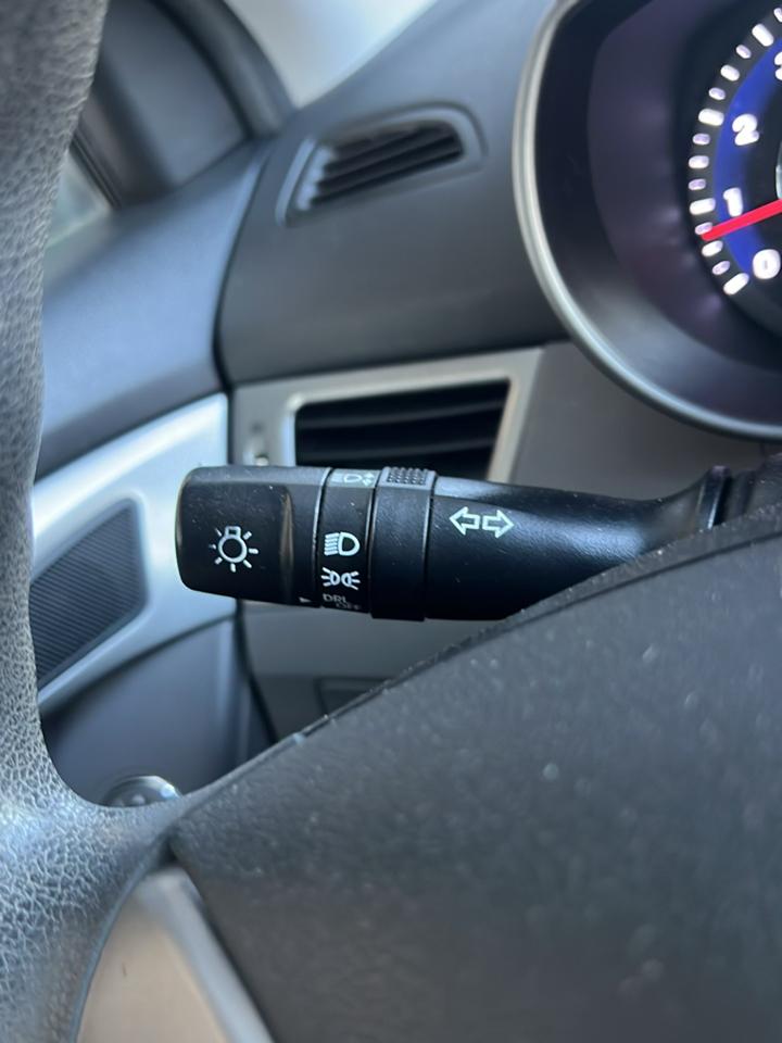 Hyundai Elantra  2013