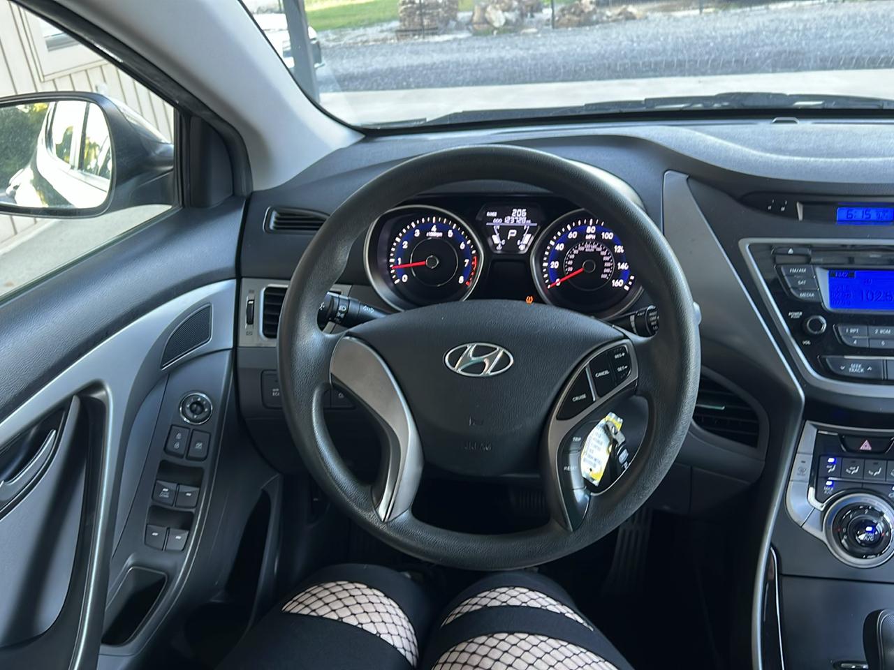 Hyundai Elantra  2013