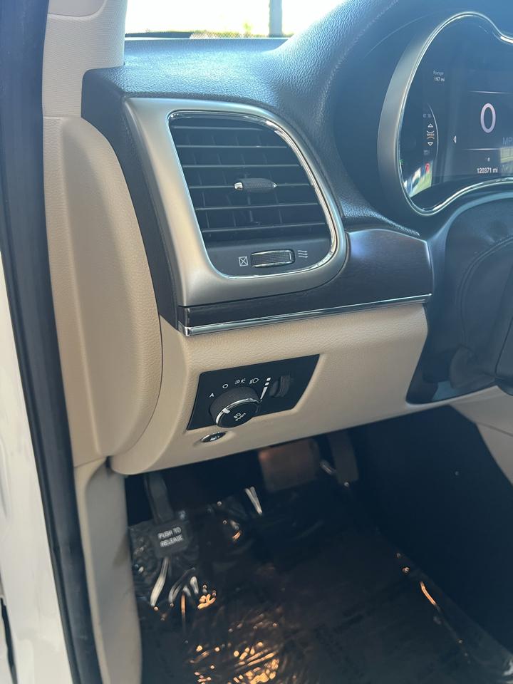 Jeep Grand Cherokee  2014