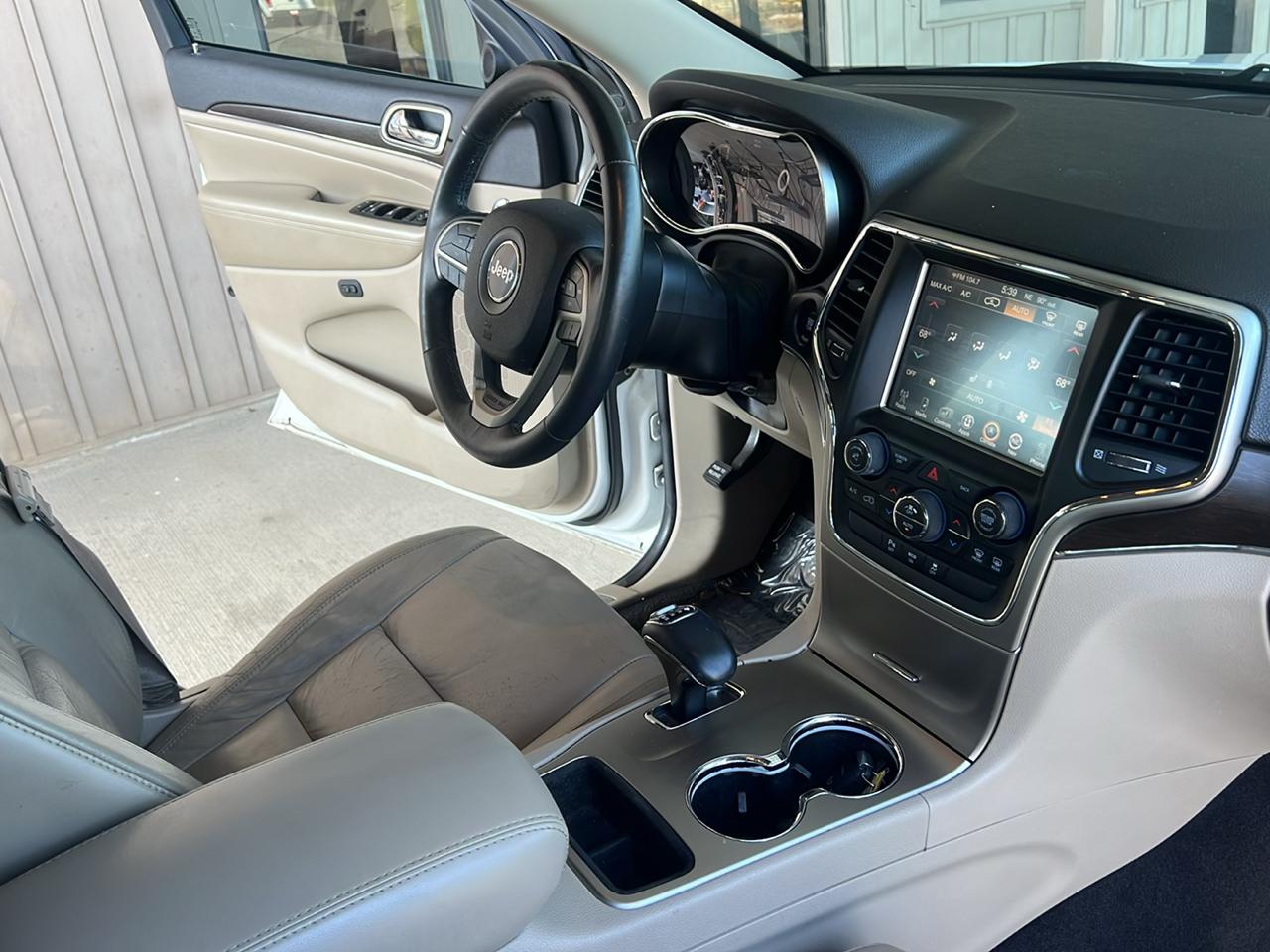 Jeep Grand Cherokee  2014