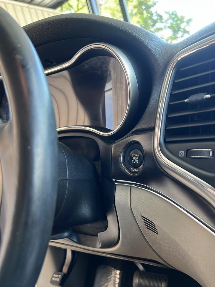 Jeep Grand Cherokee  2014