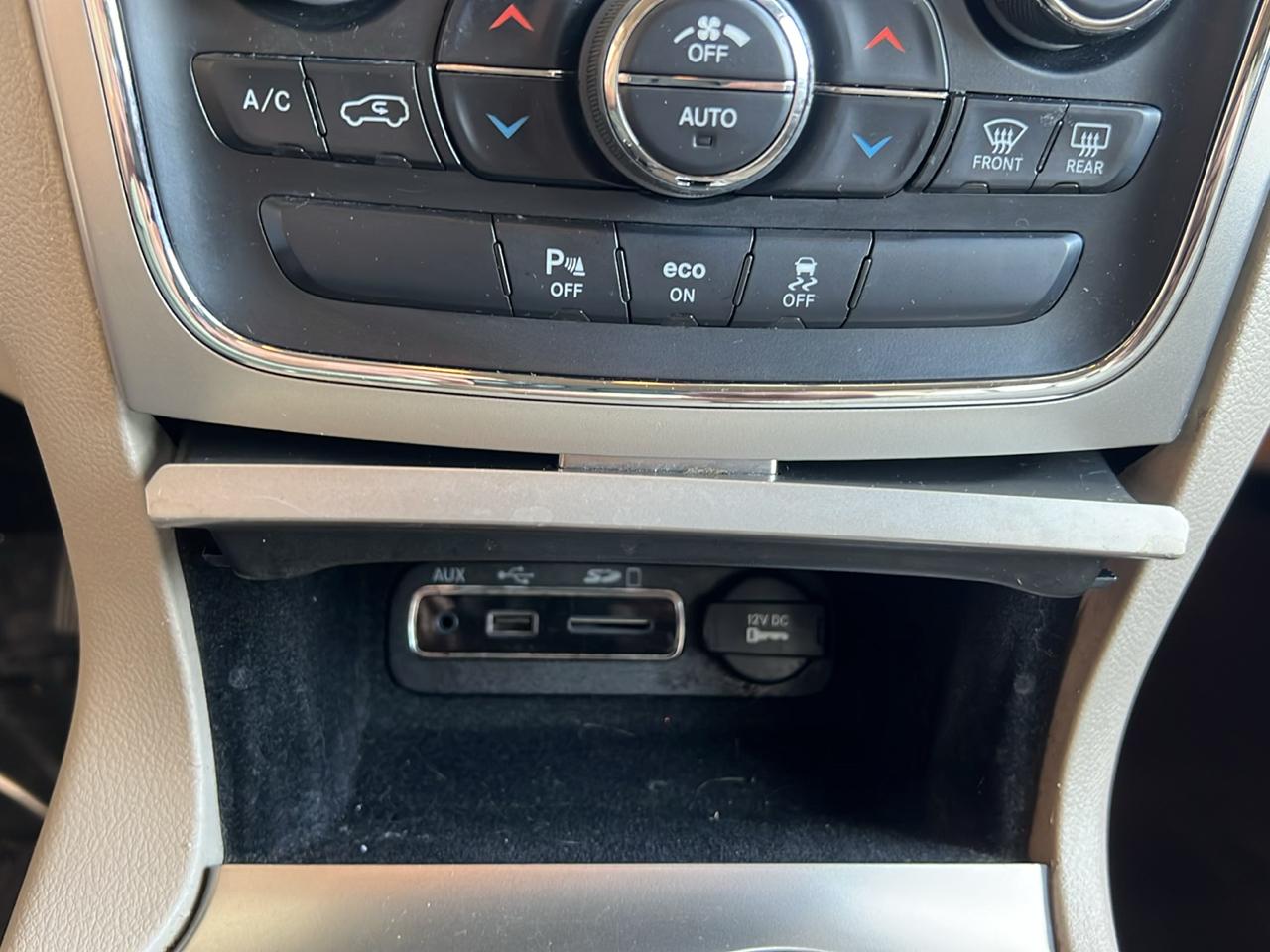 Jeep Grand Cherokee  2014