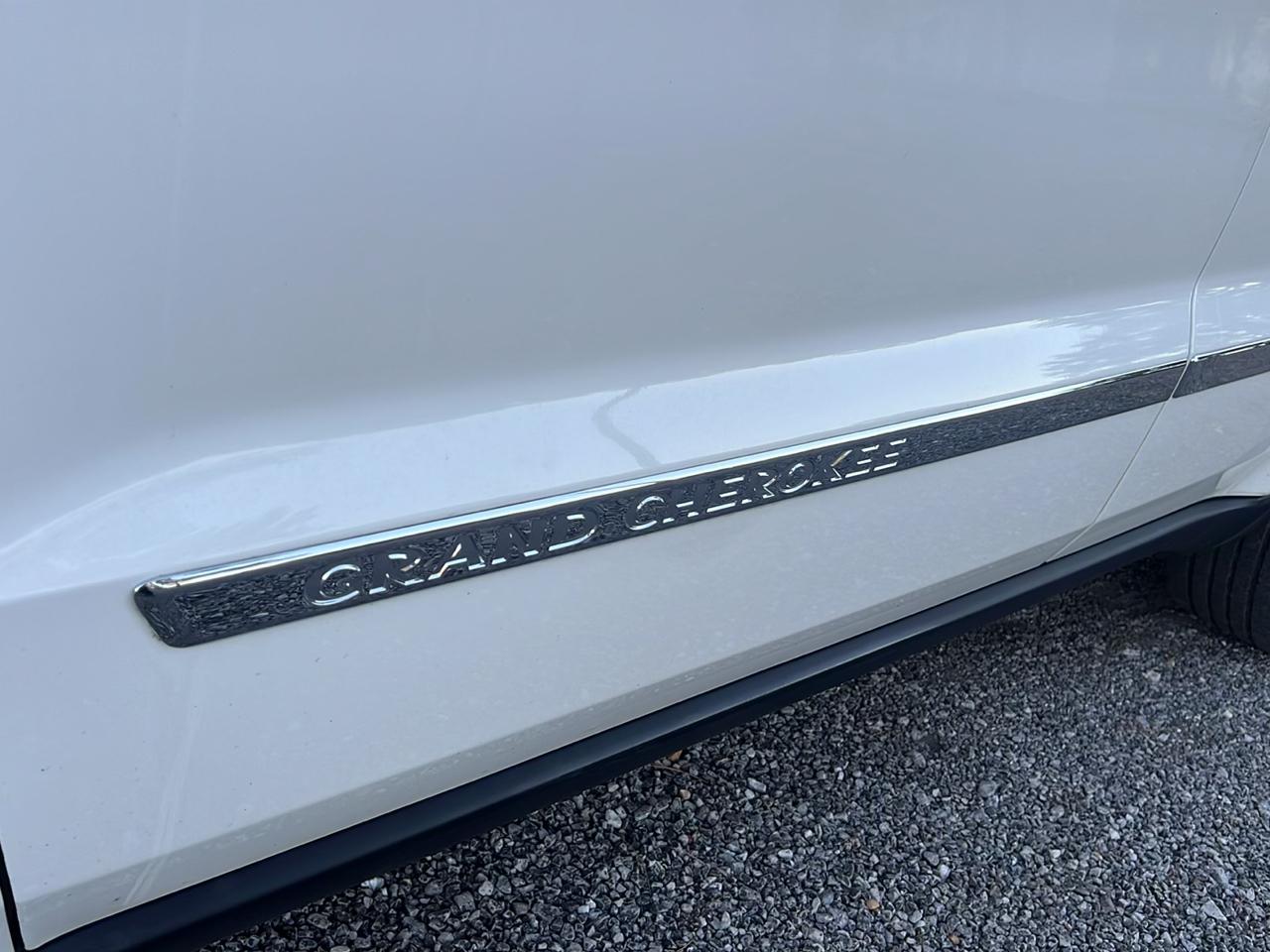 Jeep Grand Cherokee  2011