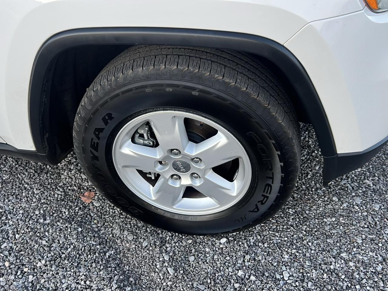 Jeep Grand Cherokee  2011