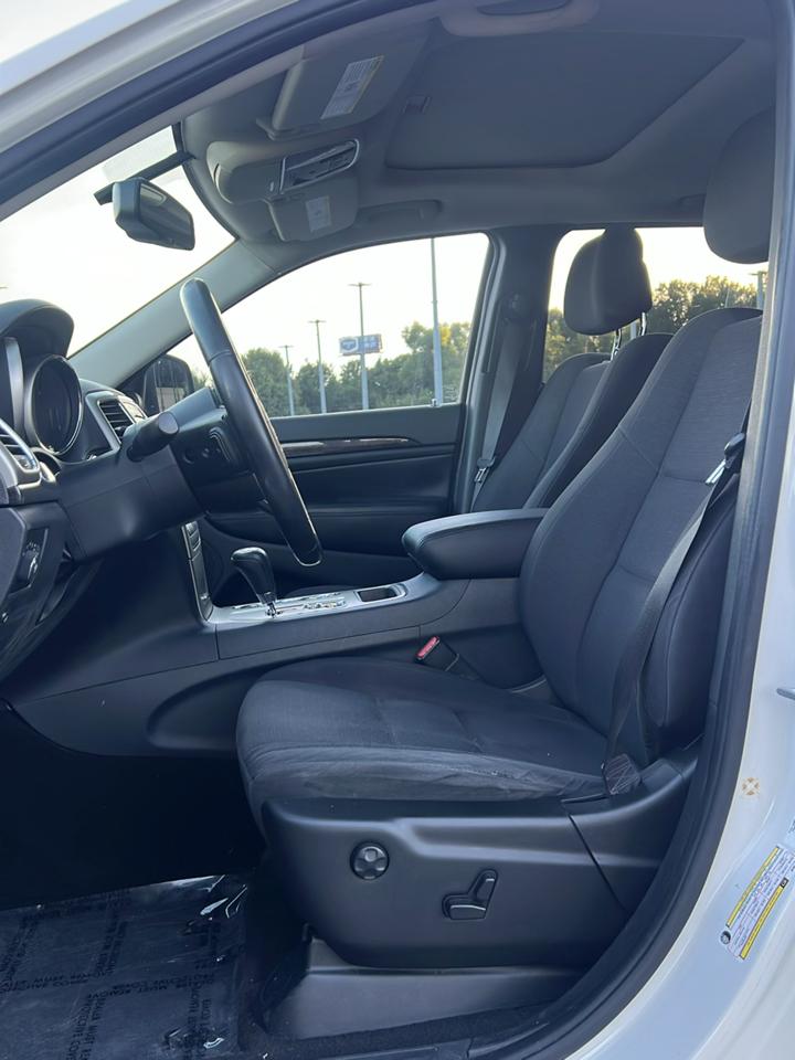 Jeep Grand Cherokee  2011