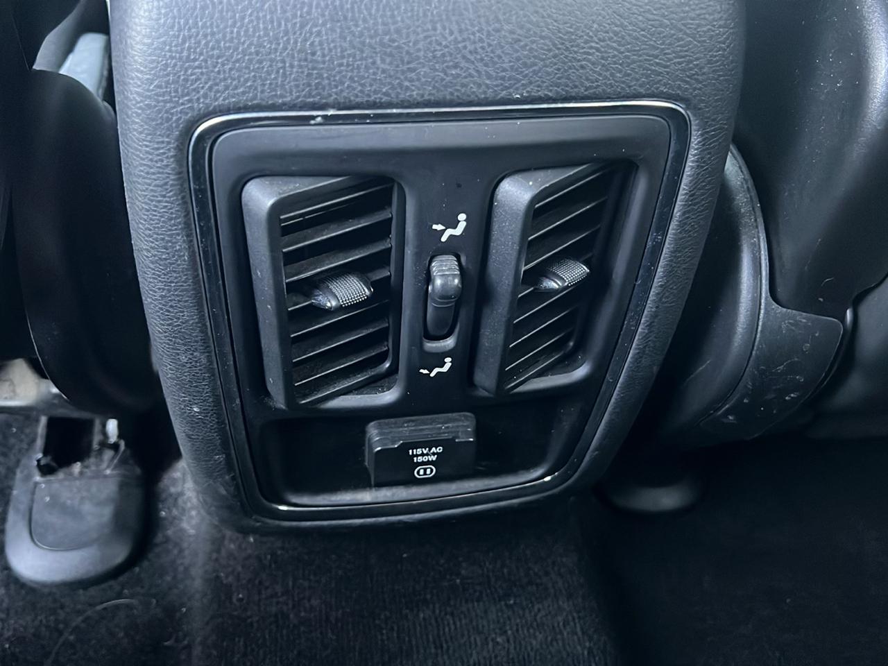 Jeep Grand Cherokee  2011
