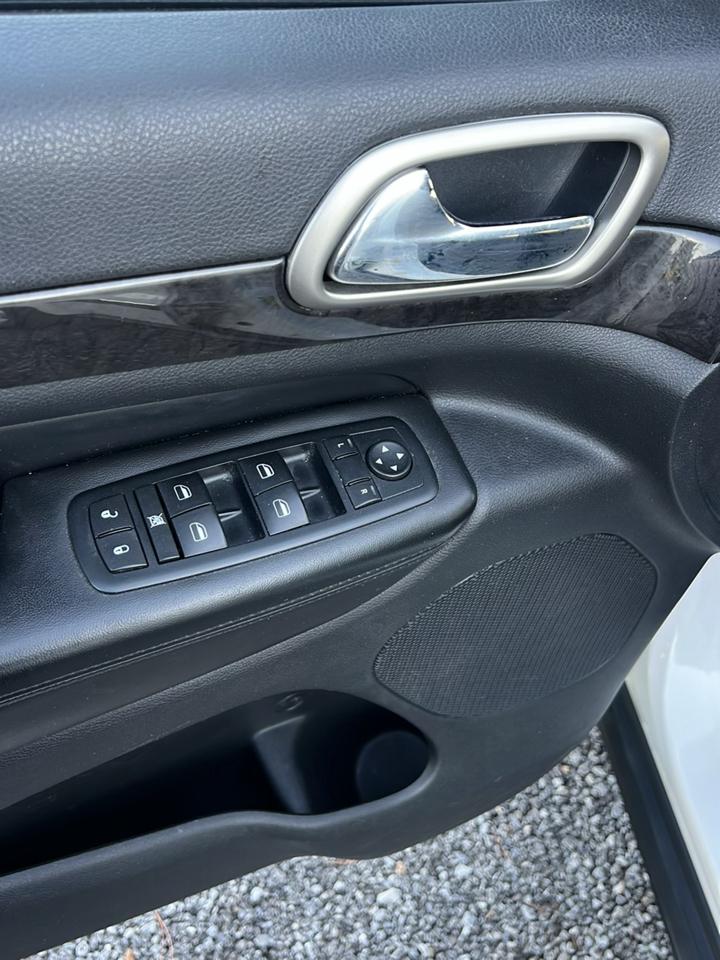 Jeep Grand Cherokee  2011