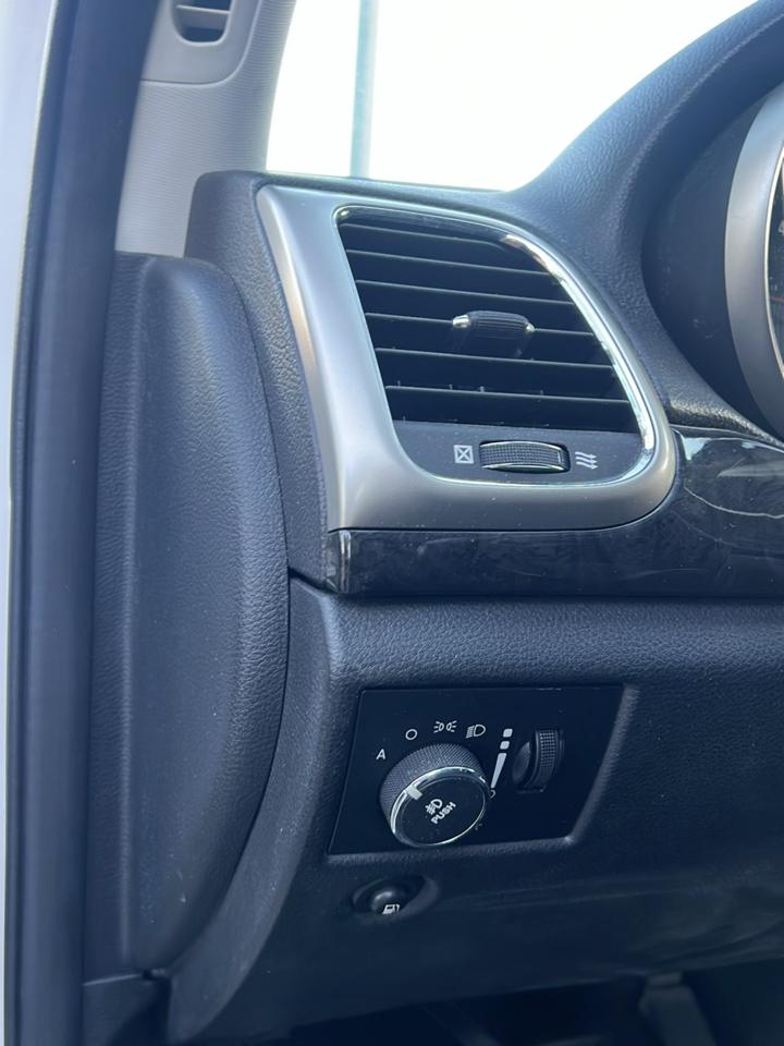 Jeep Grand Cherokee  2011