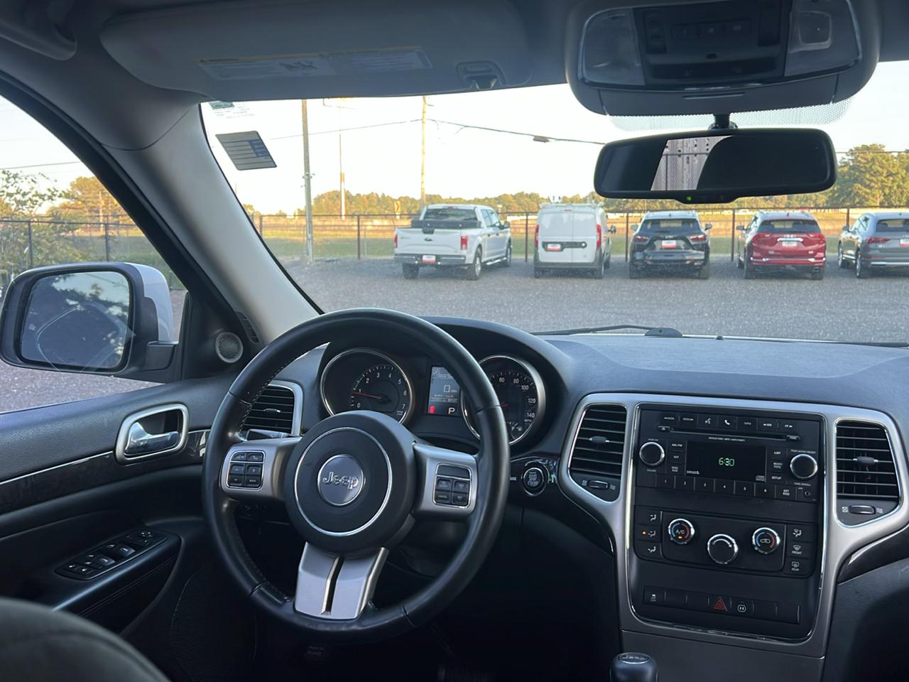 Jeep Grand Cherokee  2011
