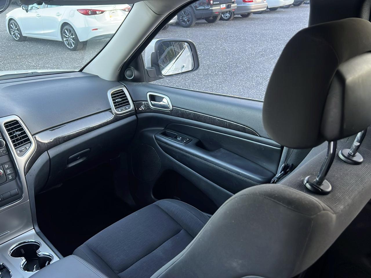 Jeep Grand Cherokee  2011