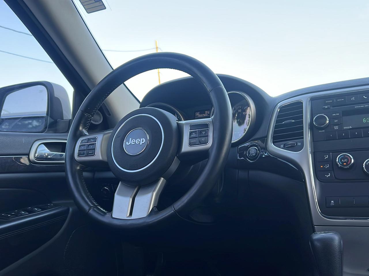 Jeep Grand Cherokee  2011
