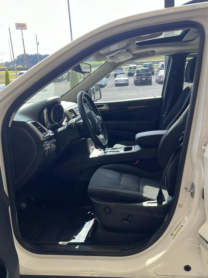 Jeep Grand Cherokee  2011