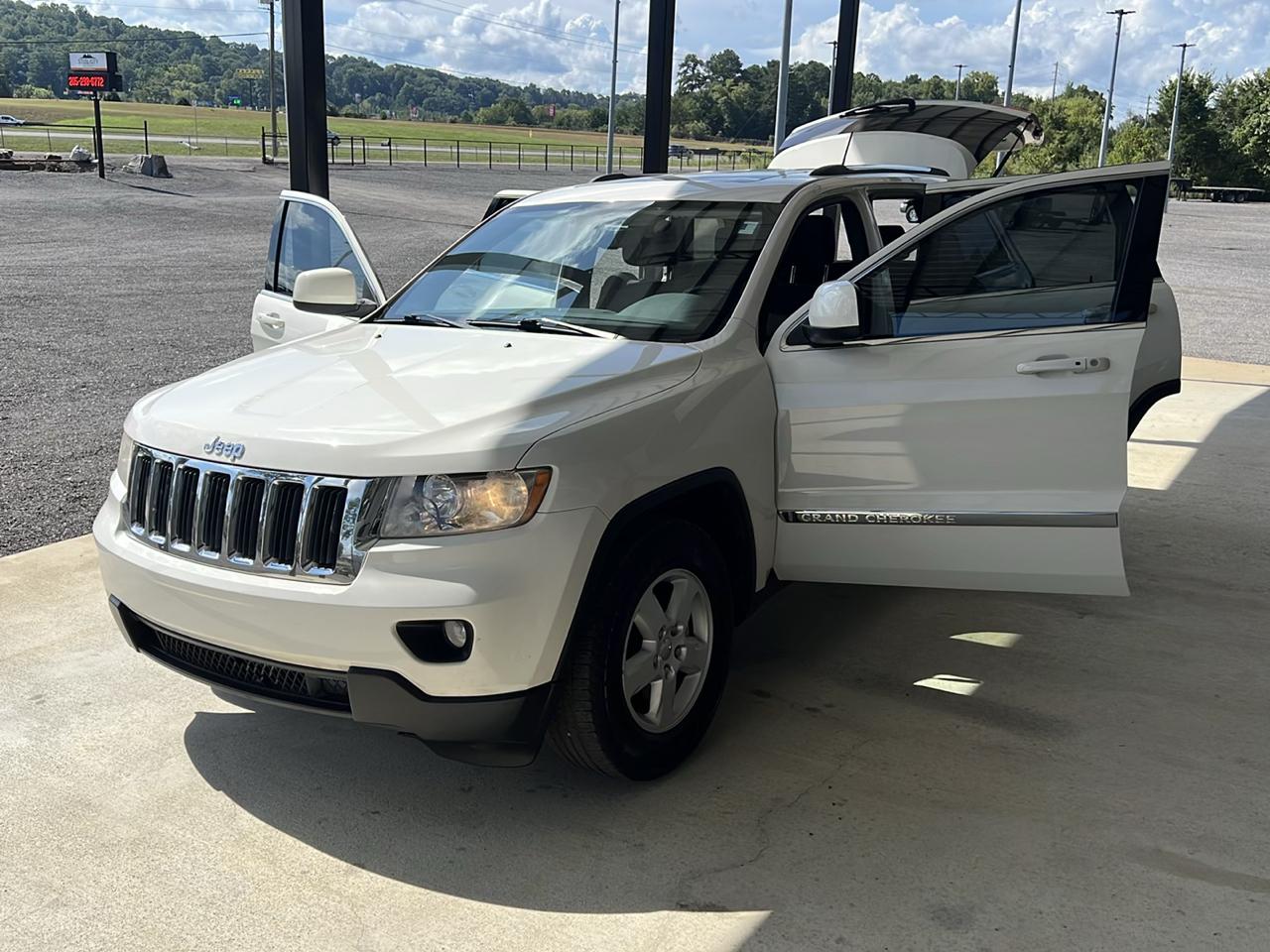 Jeep Grand Cherokee  2011