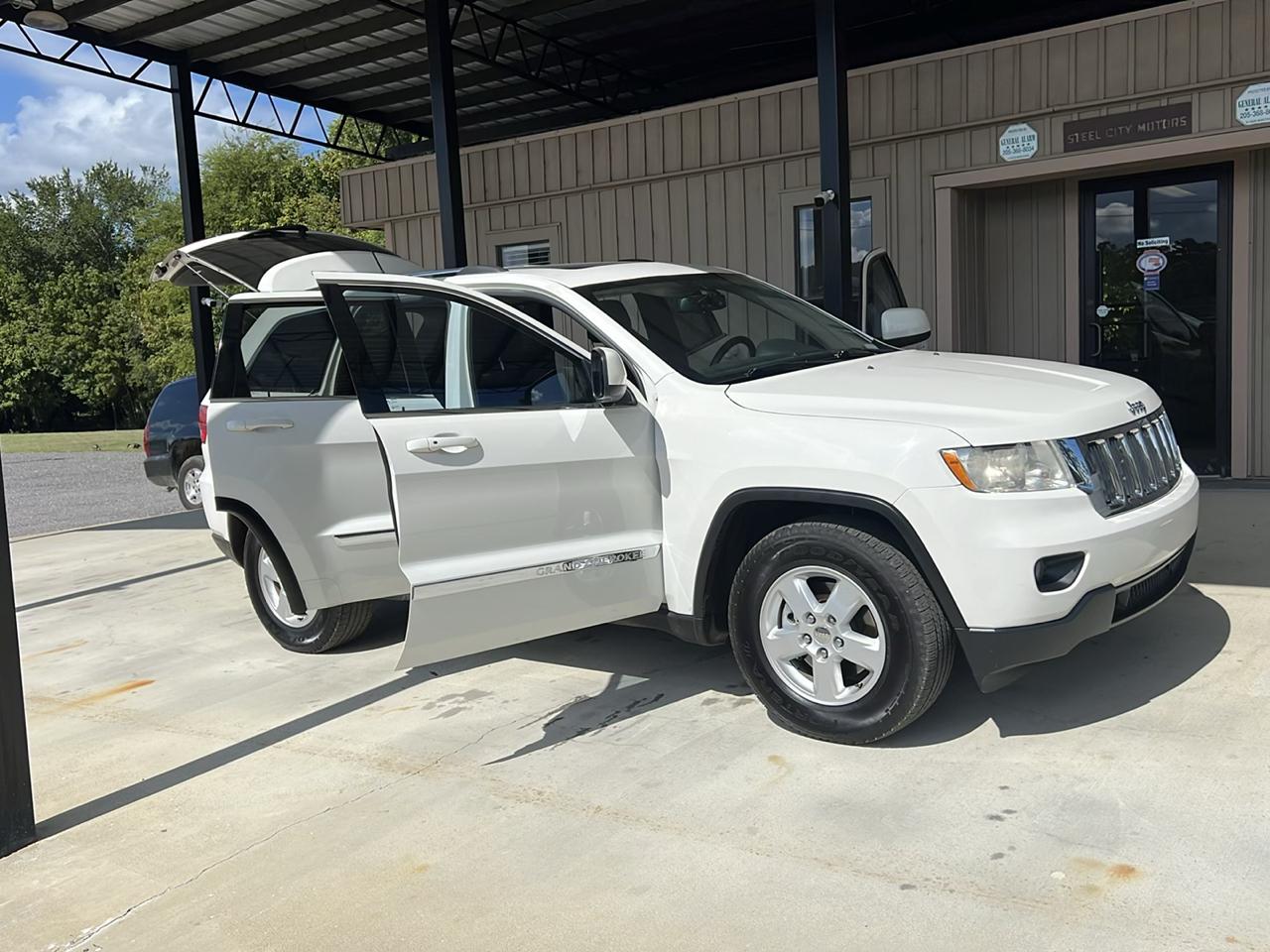 Jeep Grand Cherokee  2011