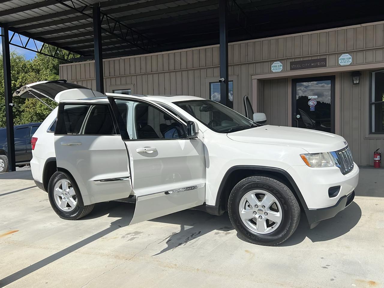 Jeep Grand Cherokee  2011