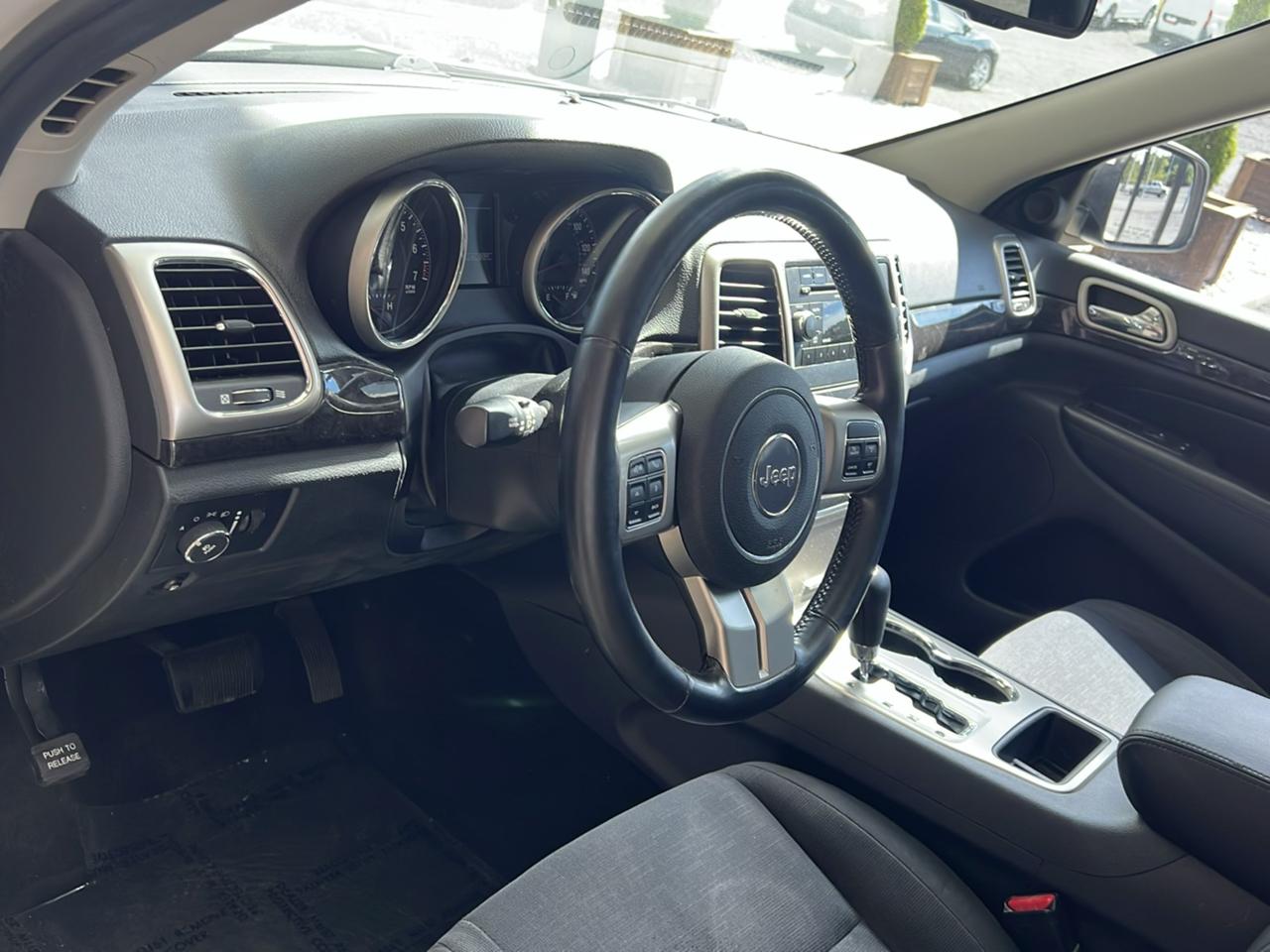 Jeep Grand Cherokee  2011