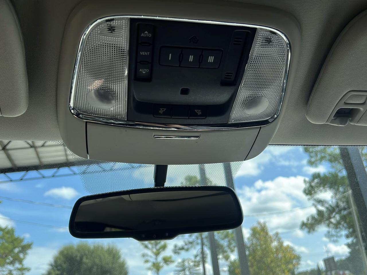 Jeep Grand Cherokee  2011
