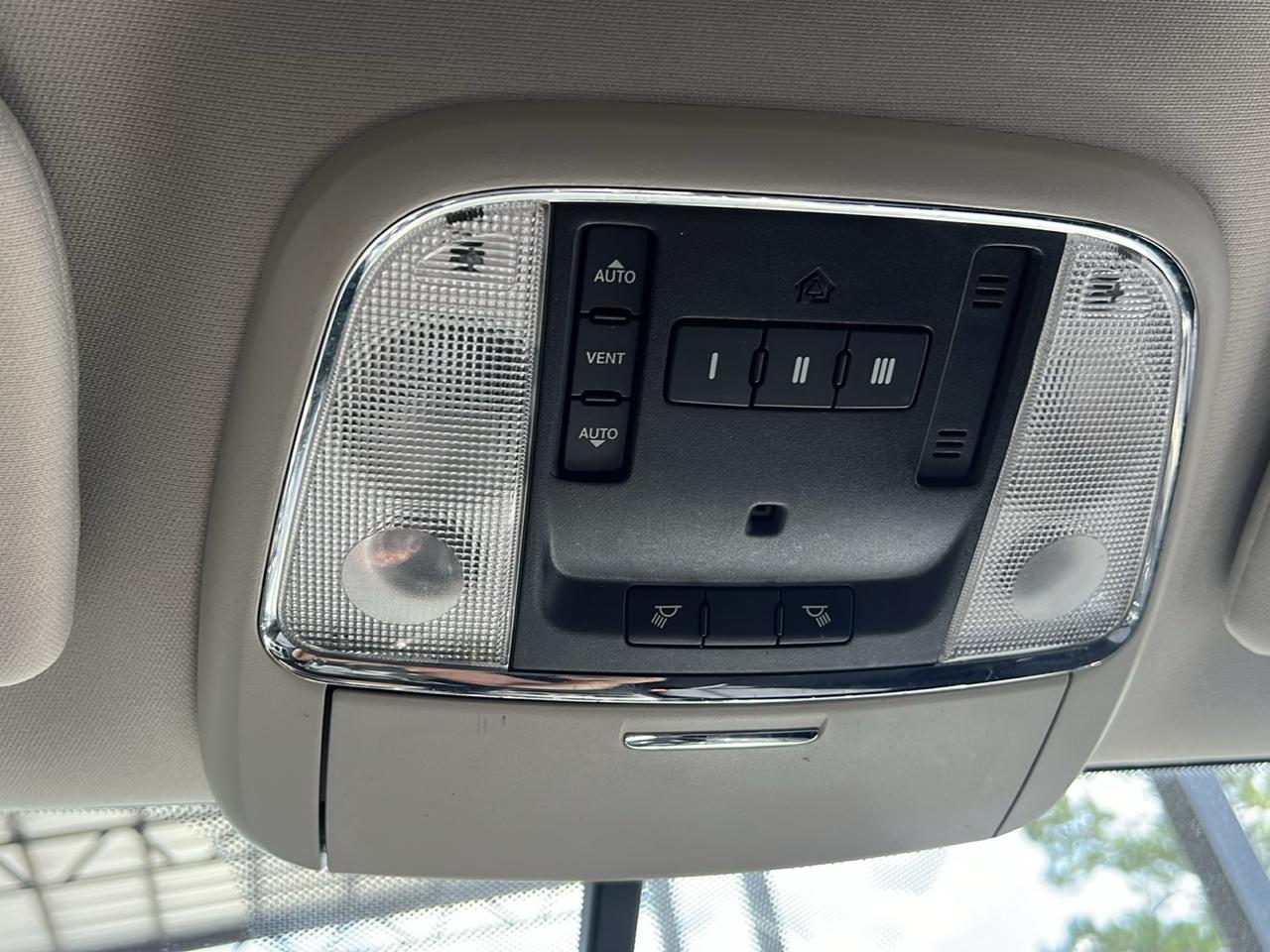 Jeep Grand Cherokee  2011