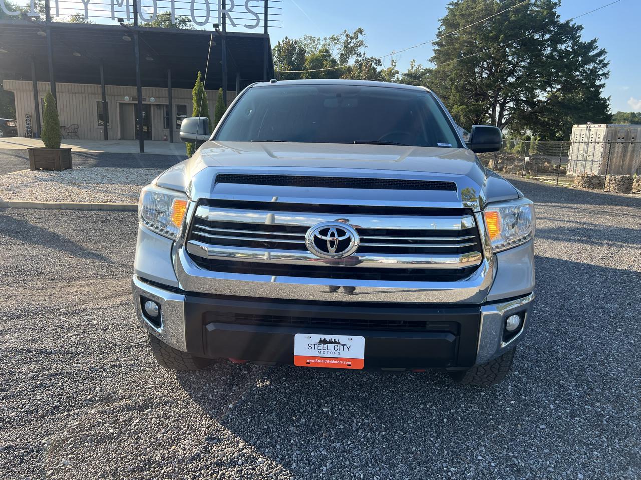 Toyota Tundra  2016
