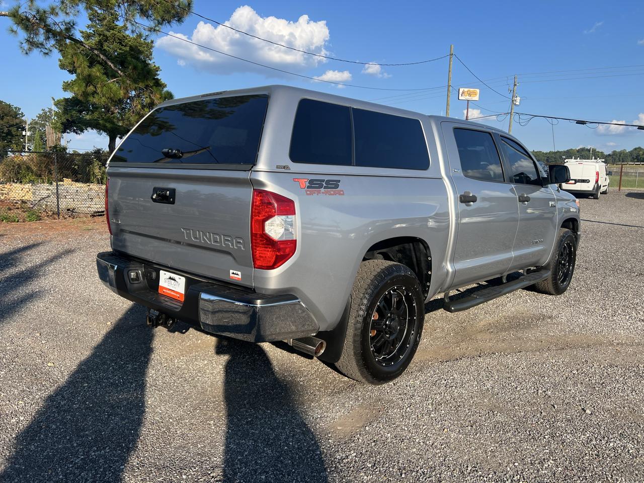 Toyota Tundra  2016