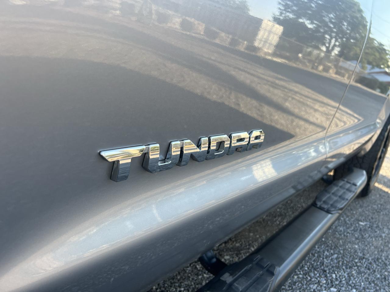 Toyota Tundra  2016