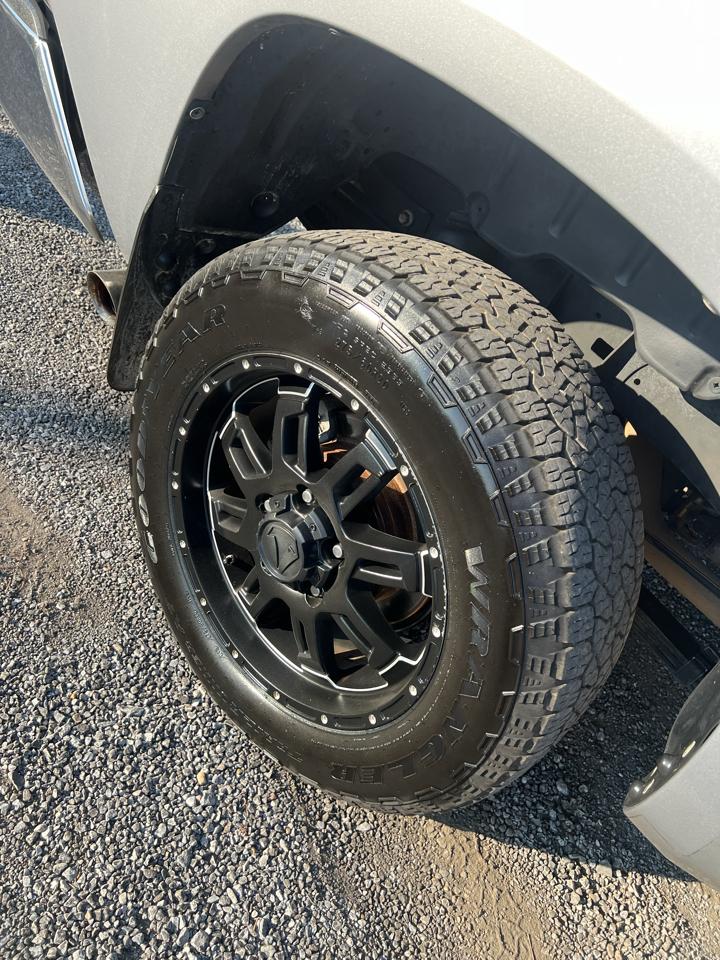 Toyota Tundra  2016