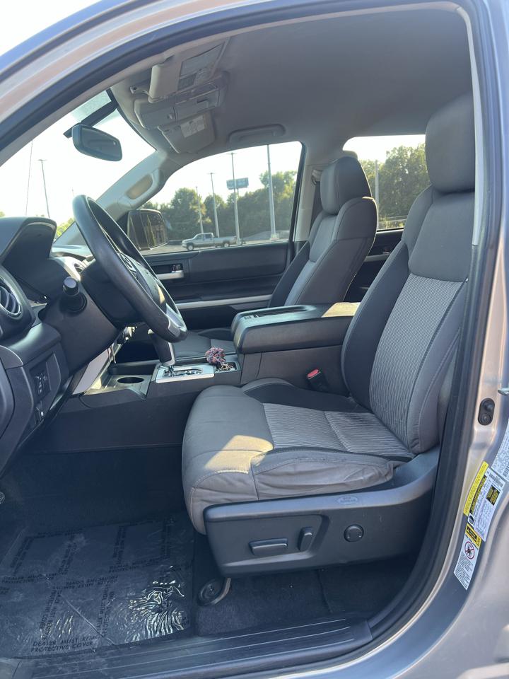 Toyota Tundra  2016