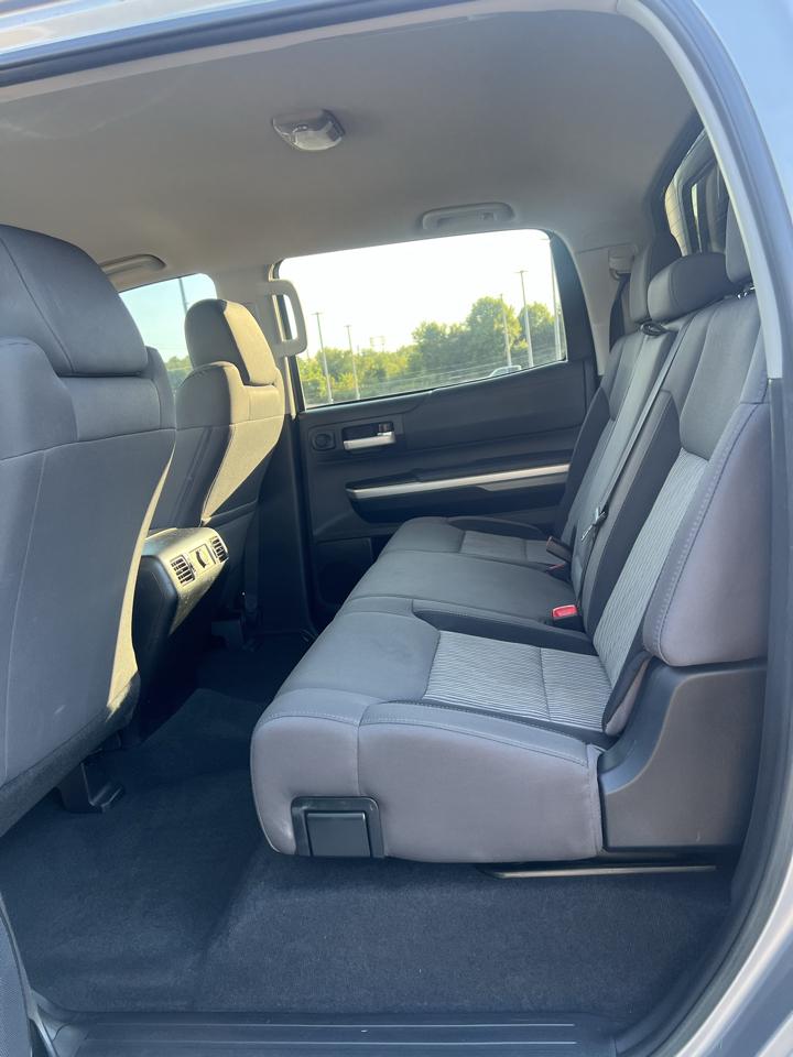 Toyota Tundra  2016