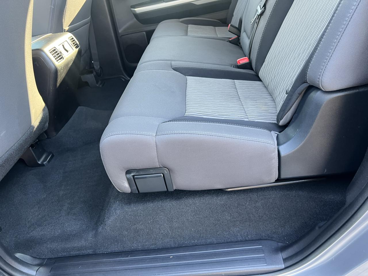 Toyota Tundra  2016