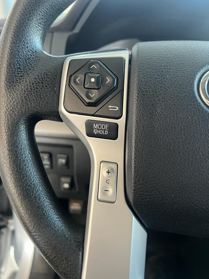 Toyota Tundra  2016