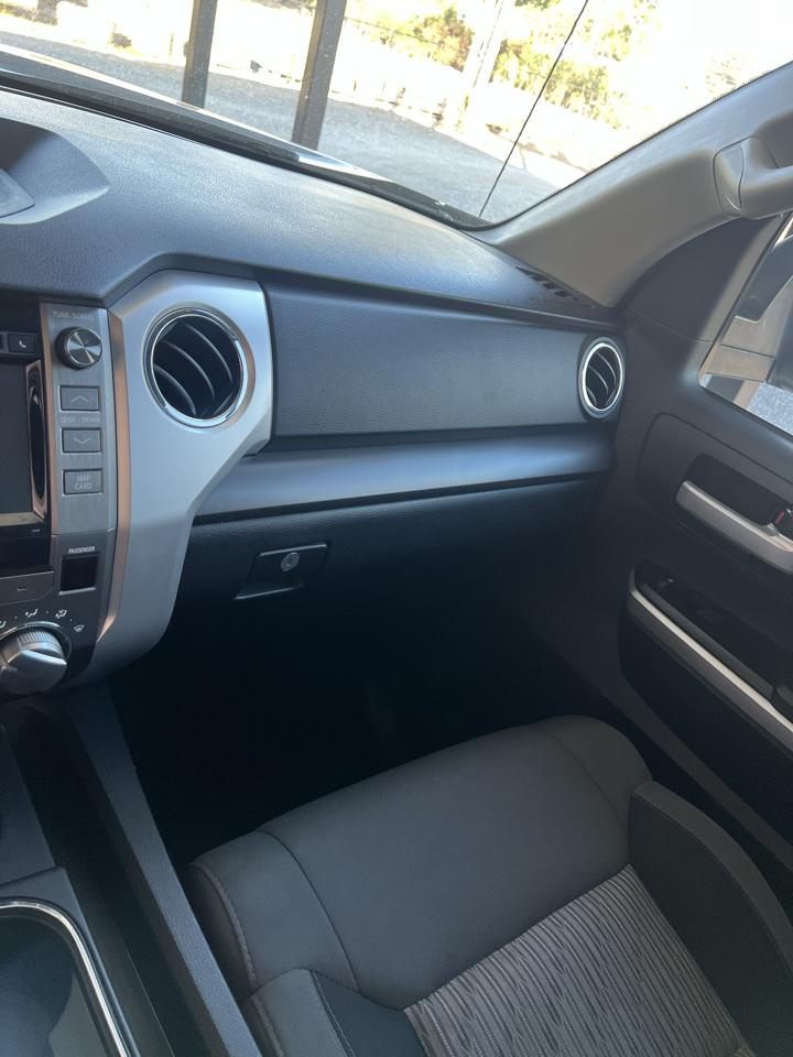 Toyota Tundra  2016