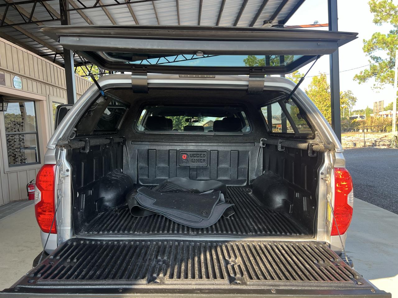 Toyota Tundra  2016