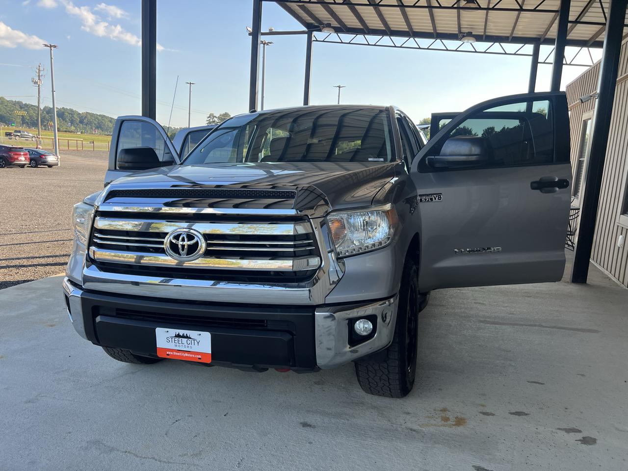 Toyota Tundra  2016