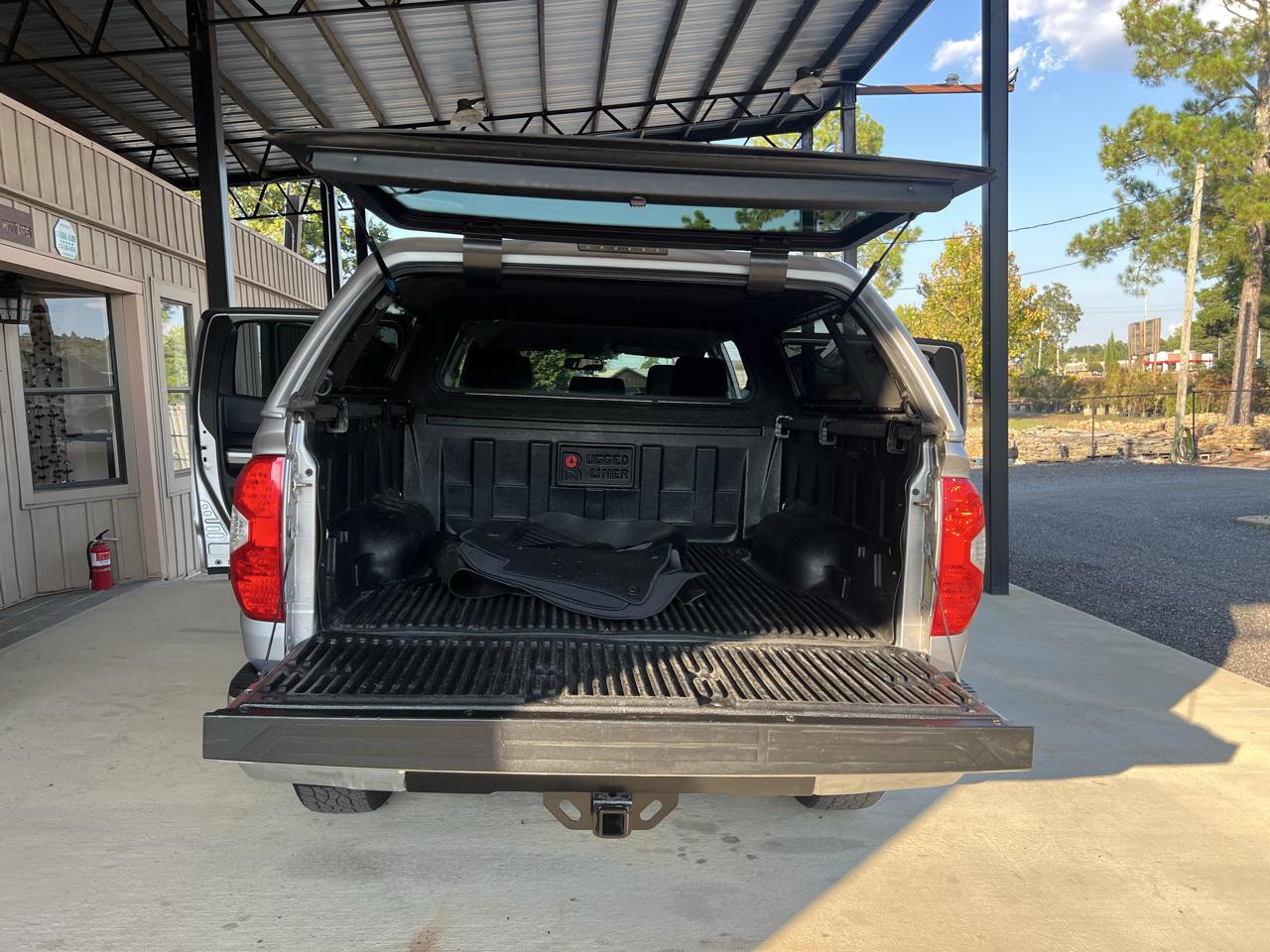 Toyota Tundra  2016