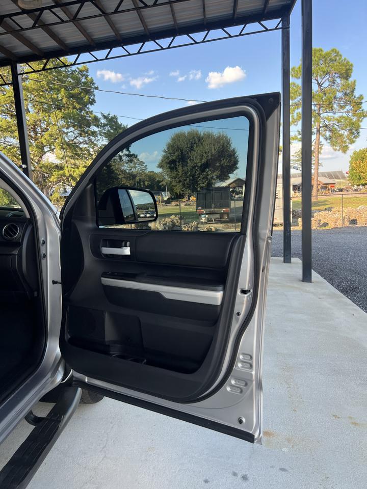Toyota Tundra  2016