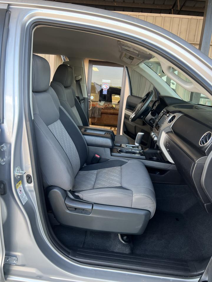 Toyota Tundra  2016
