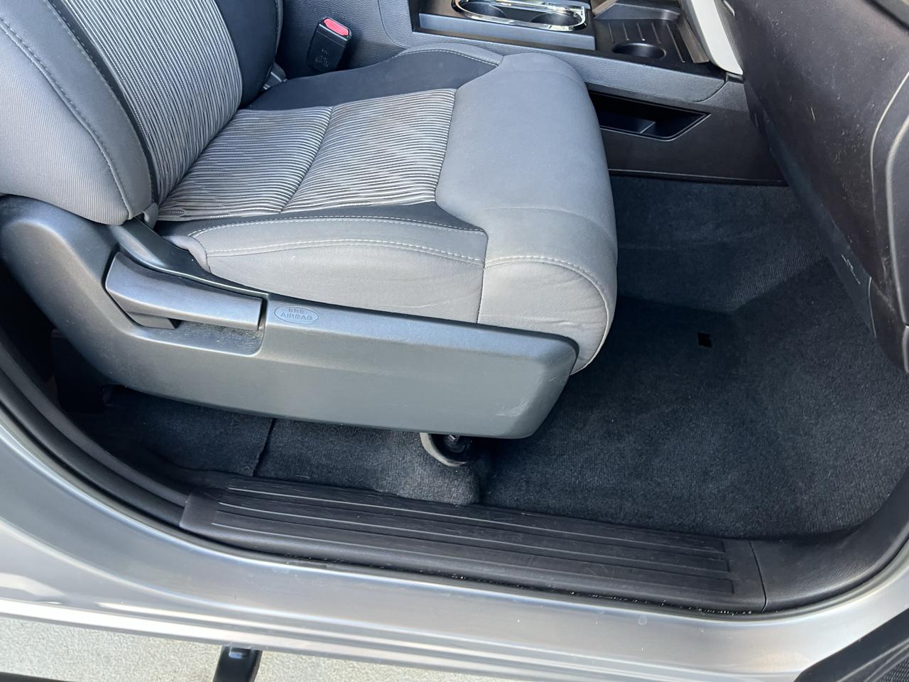 Toyota Tundra  2016