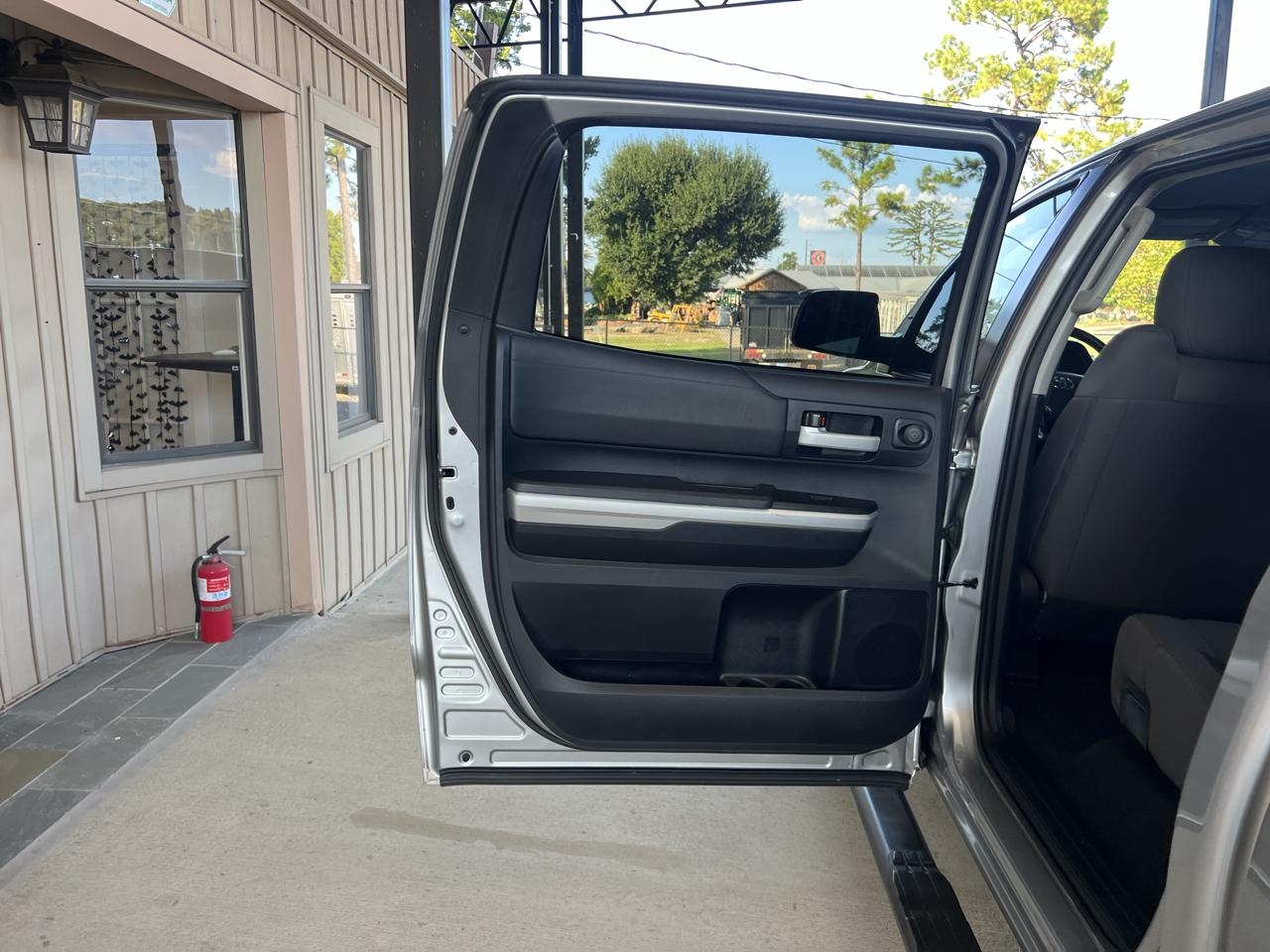 Toyota Tundra  2016