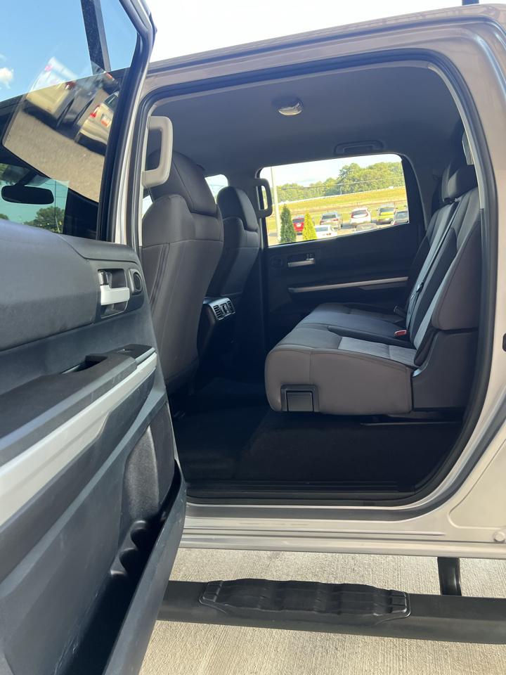 Toyota Tundra  2016