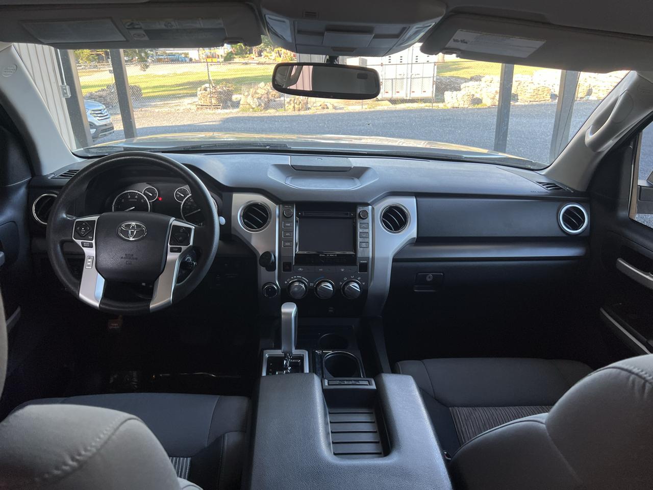 Toyota Tundra  2016