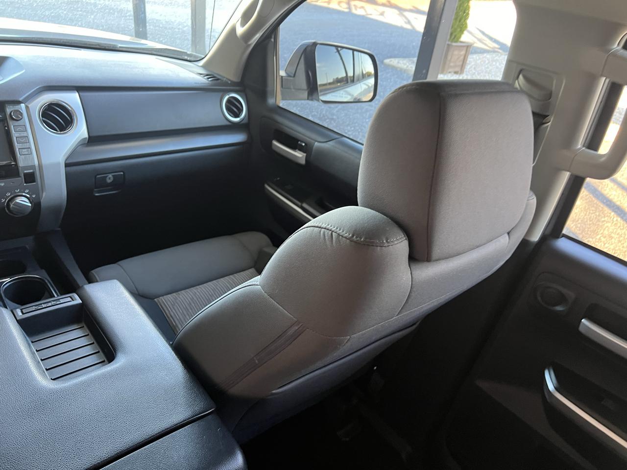 Toyota Tundra  2016